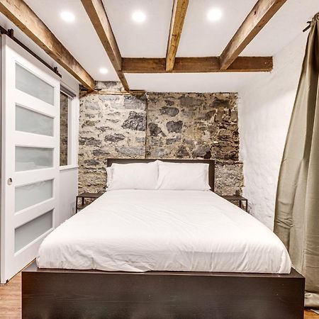 Apartement Saint Andre Montreal Exterior photo